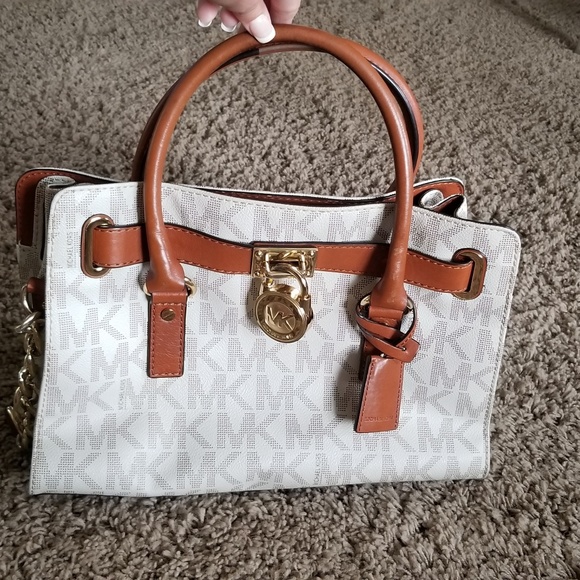 Michael Kors purse - Picture 3 of 4